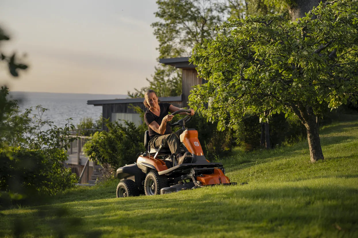 Husqvarna R 200iX AWD Ride-On Front Mowers
